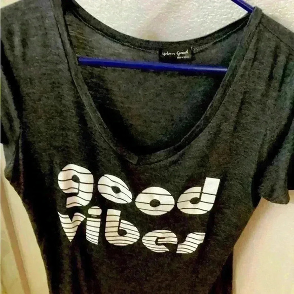 Tops - Good Vibes Shirt -size XL